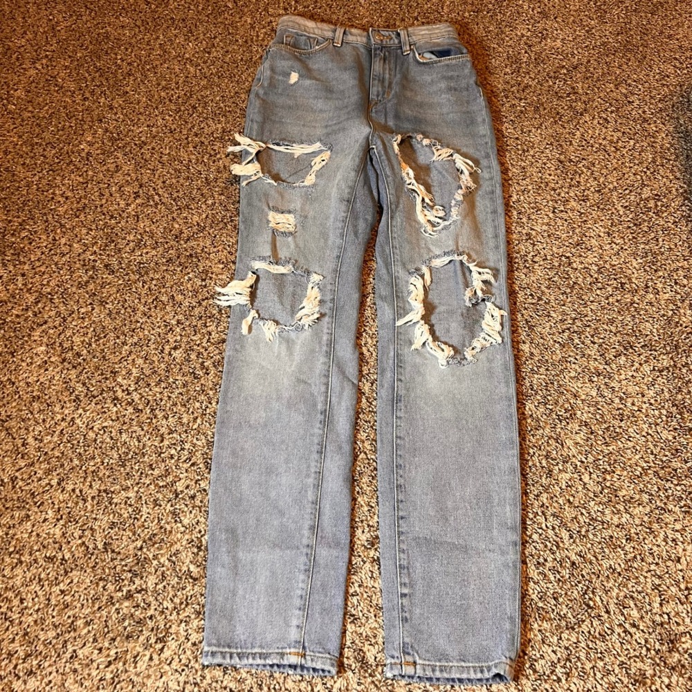 BDG Urban Outfitters Mom High Rise Distressed Ripped Jeans Size 24